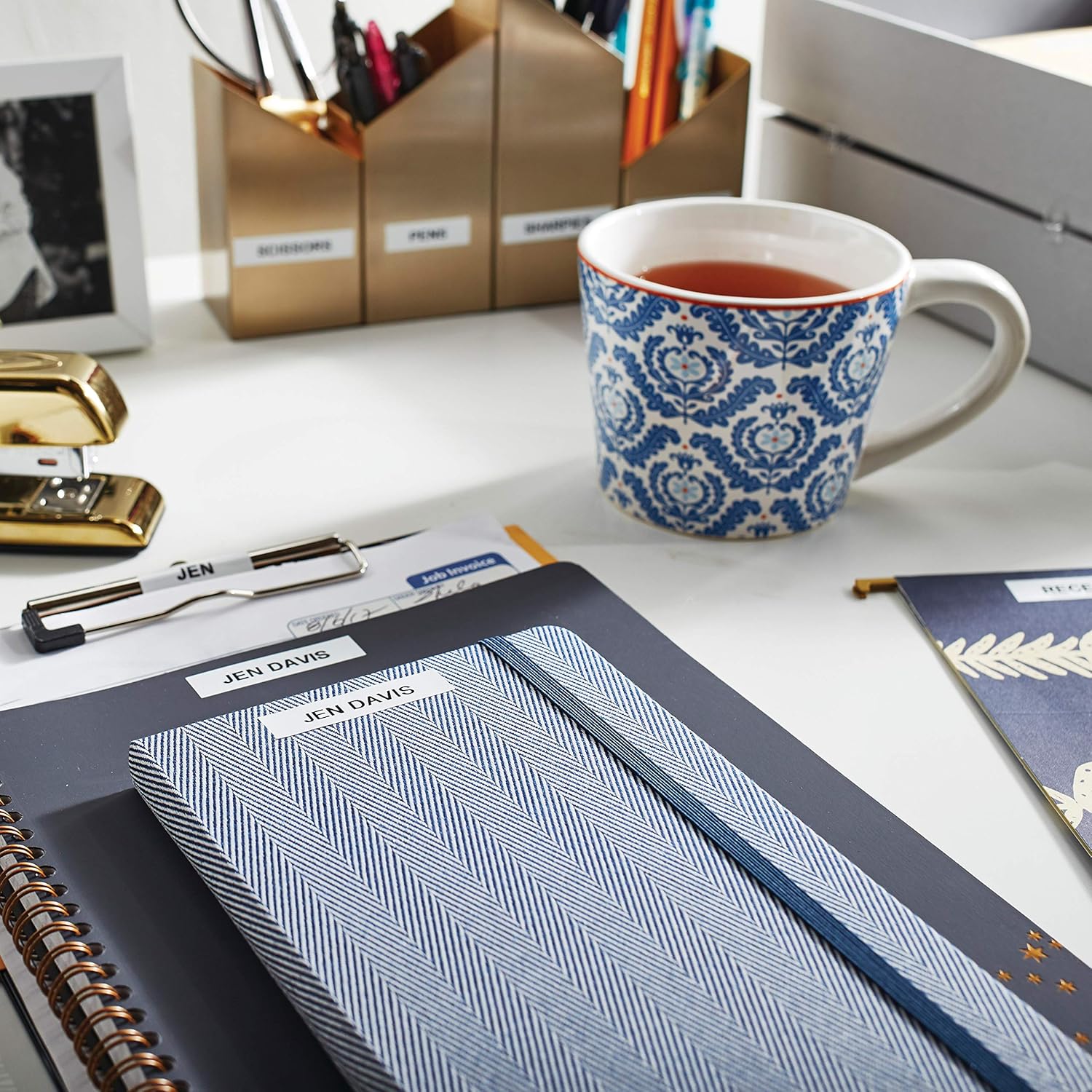 New Title: DYMO LetraTag Bundle 100T printer, with 13 ft black on white labels and 13 ft black on clear labels - Image 4